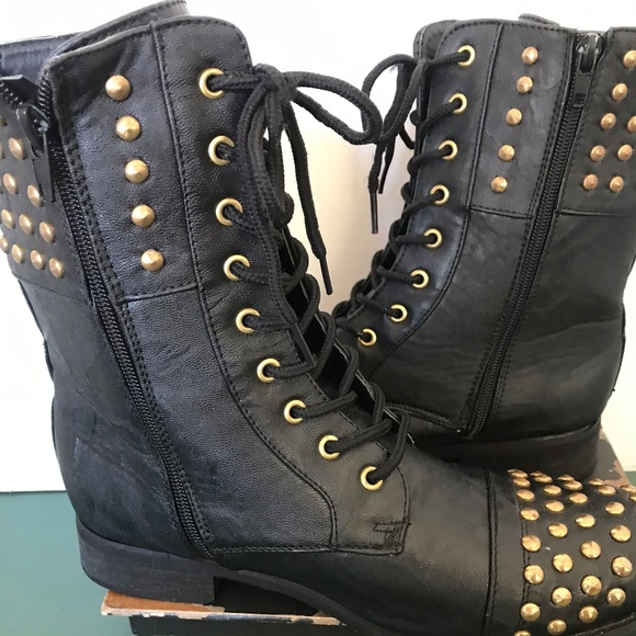 Collection by Carrini Black Boots - Picture 6 of 8